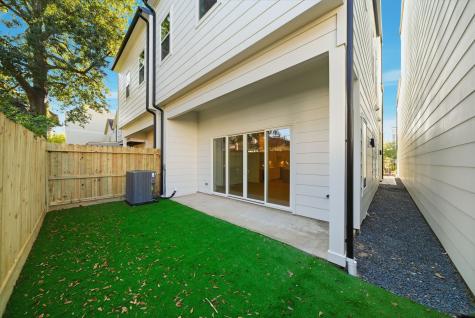 1326 Lawrence Street Houston TX 77008