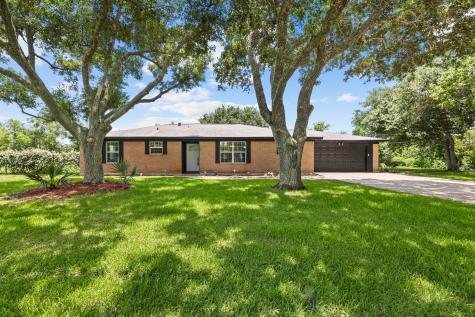 13515 S Bellaire Street Santa Fe TX 77510