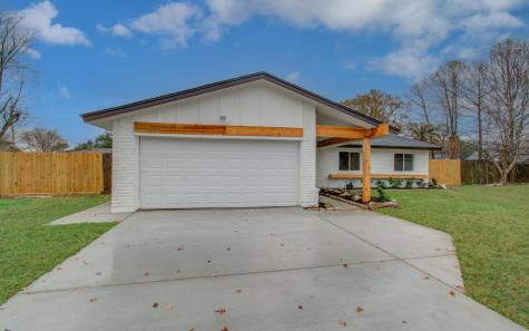 4202 Saffron Lane Friendswood TX 77546