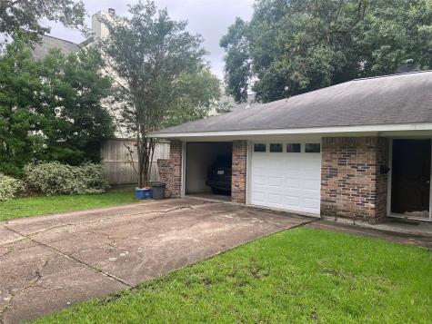 7508 Creekwood Drive Houston TX 77063