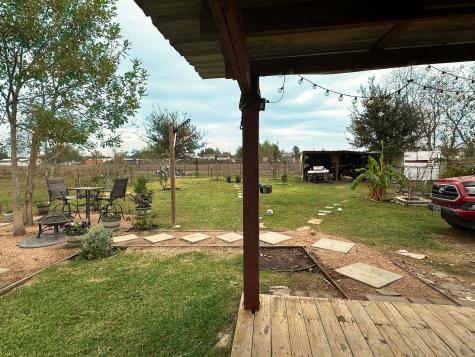 2039 County Road 3540 Cleveland TX 77327