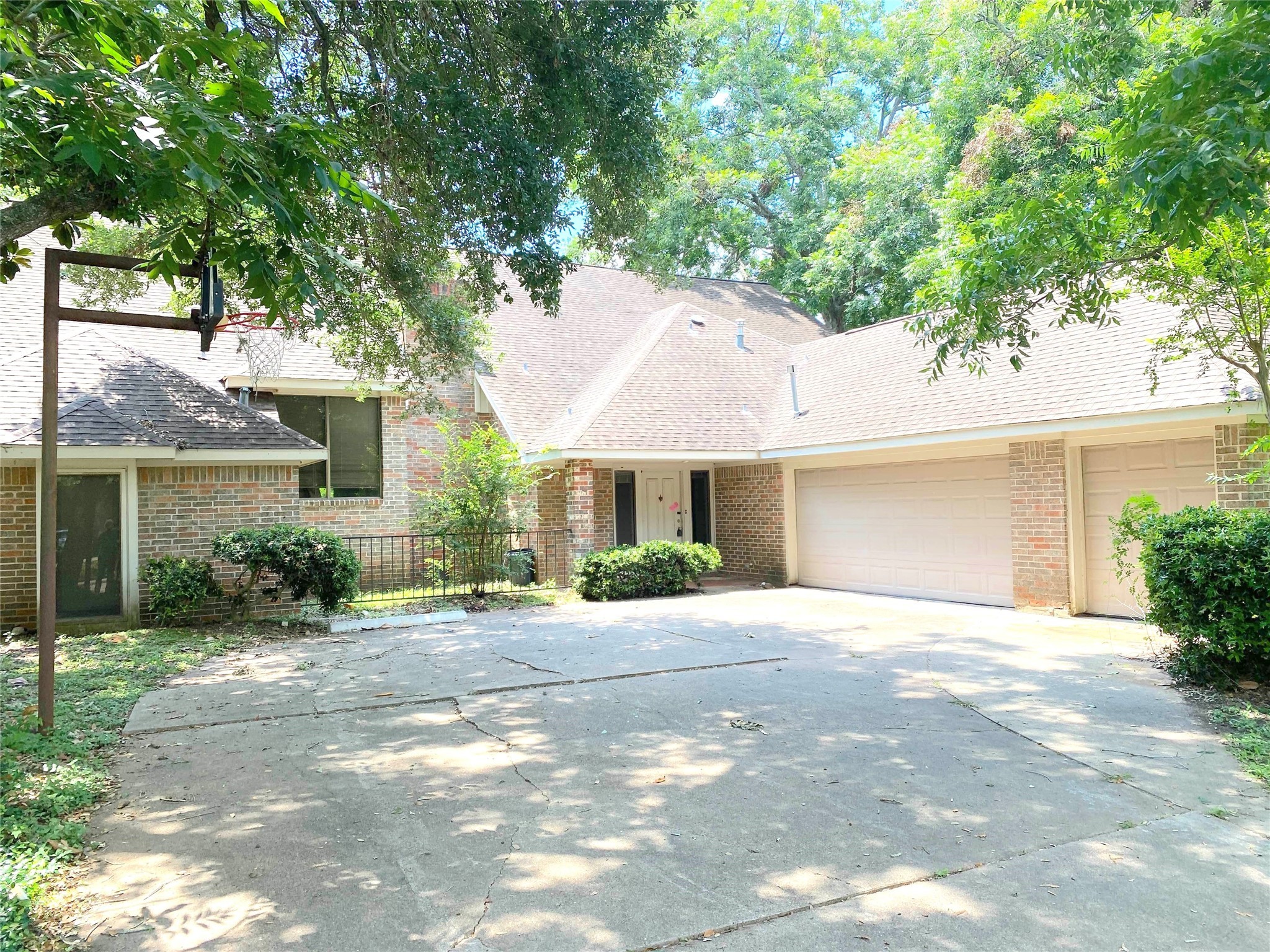 2211 Glenn Lakes Lane Missouri City TX 77459