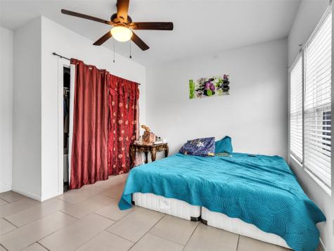 4101 Falls Street Houston TX 77026