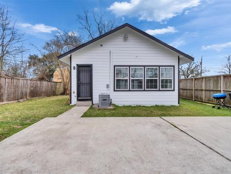 4101 Falls Street Houston TX 77026