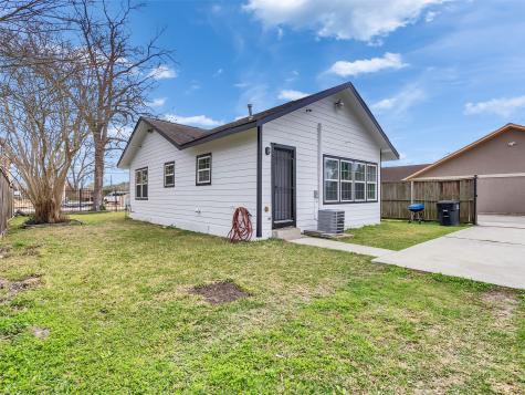 4101 Falls Street Houston TX 77026
