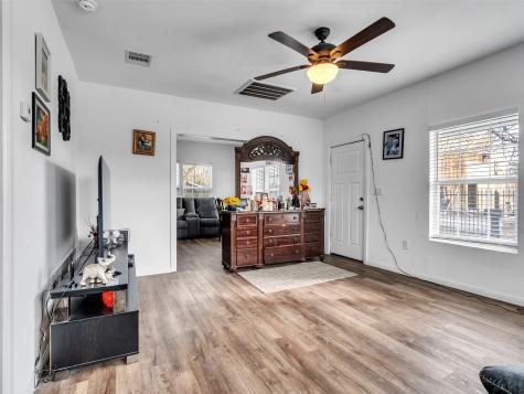 4101 Falls Street Houston TX 77026