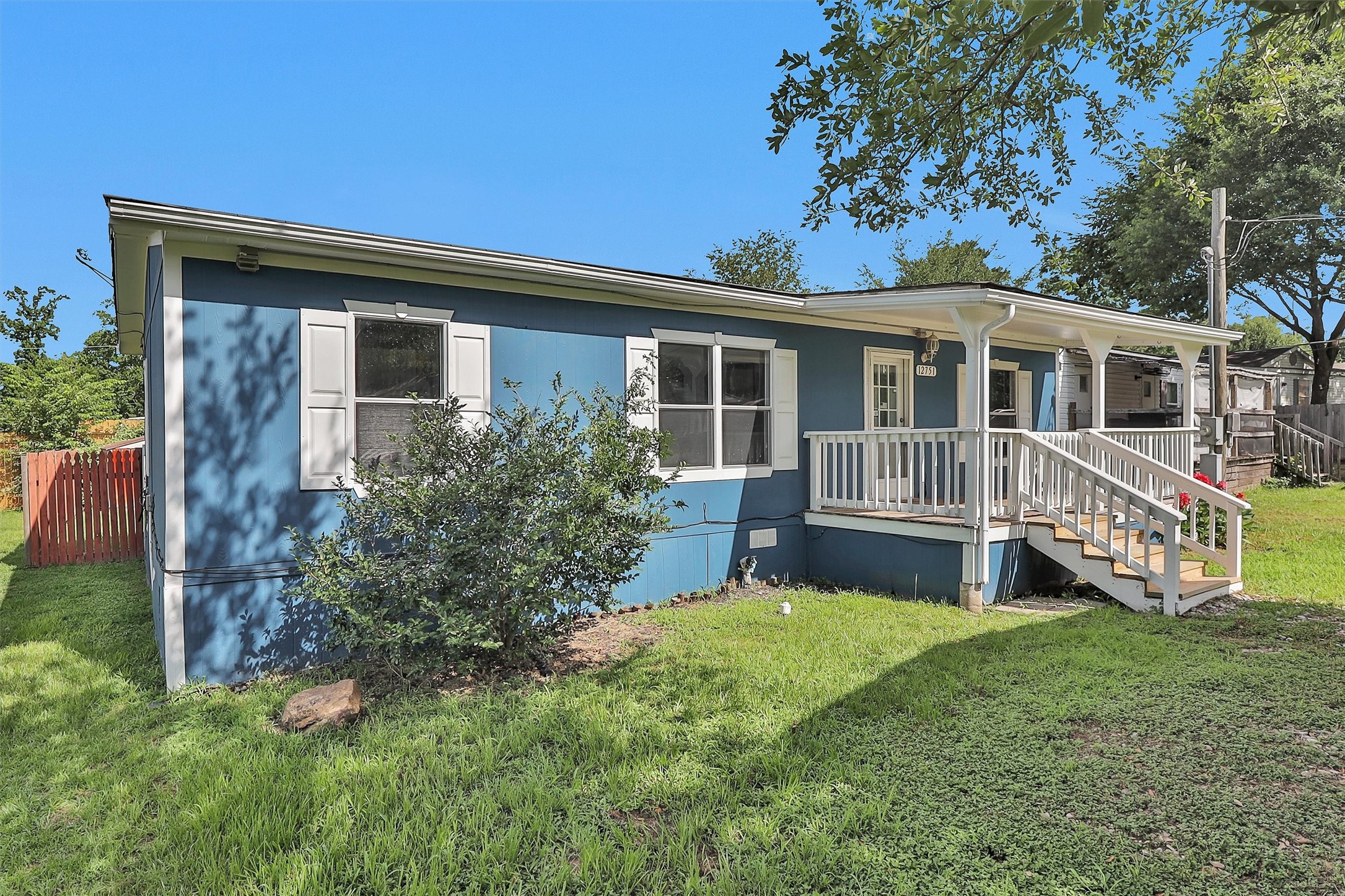 12751 Paradise View Court W Willis TX 77318