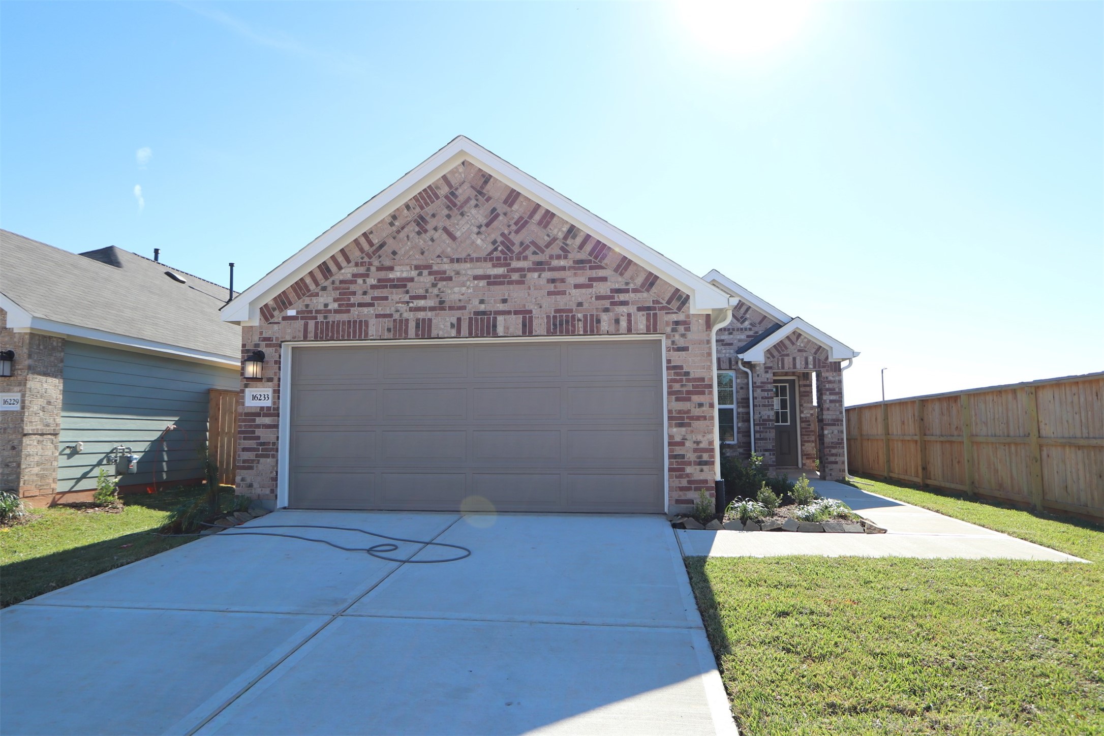 16233 Mcdonald County Court Montgomery TX 77316