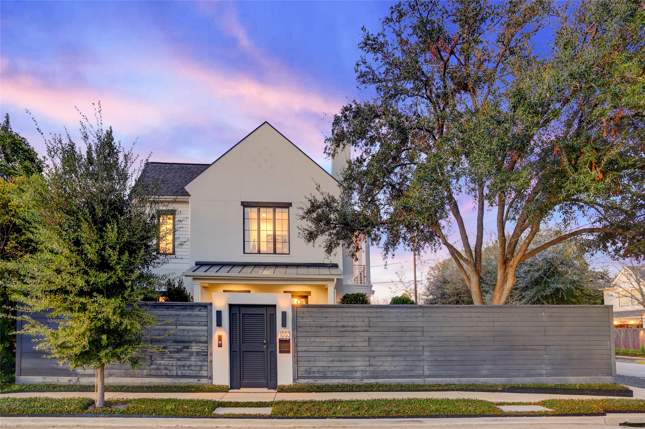 1003 Highland Street Houston TX 77009
