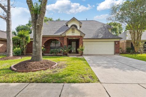 4826 Pecan Grove Drive Pearland TX 77584