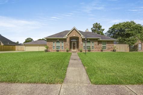 307 Dunford Court Highlands TX 77562