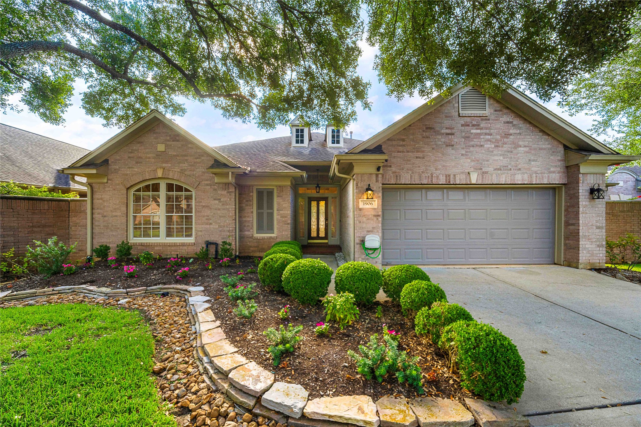 1906 Supplejack Court Sugar Land TX 77479