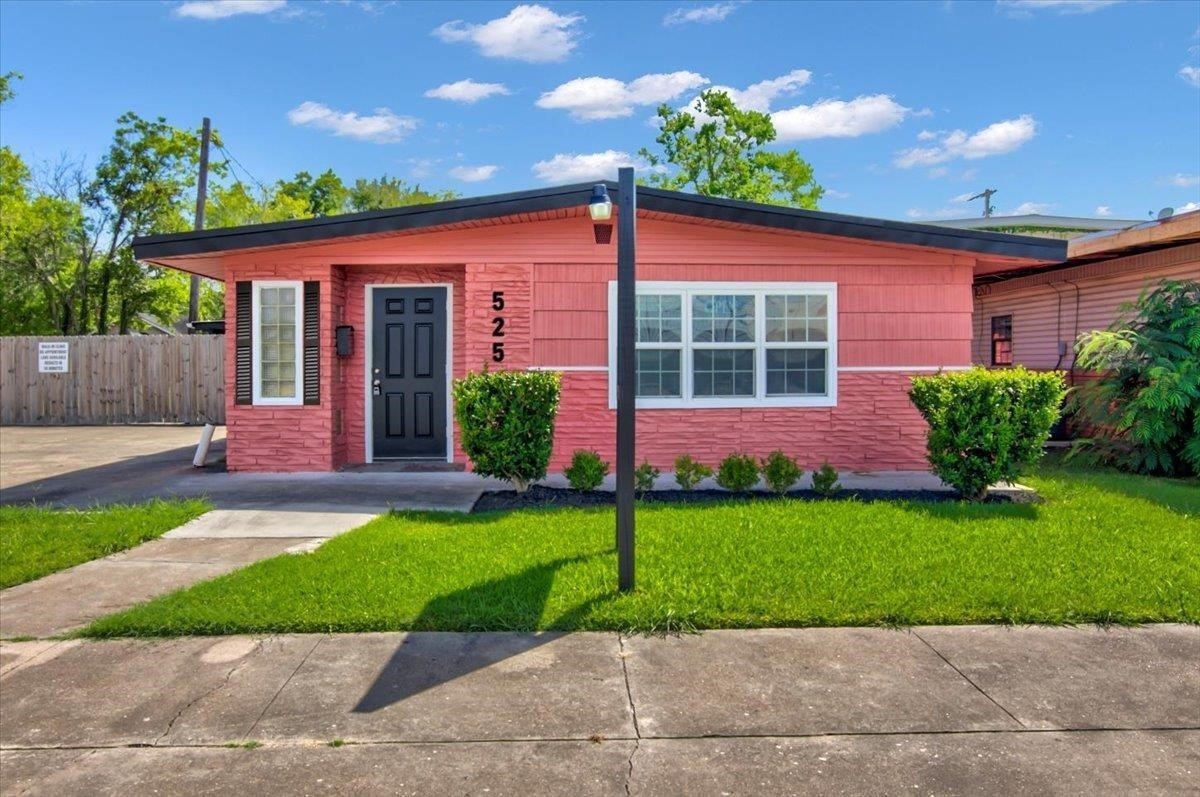 525 9th Avenue Port Arthur TX 77642