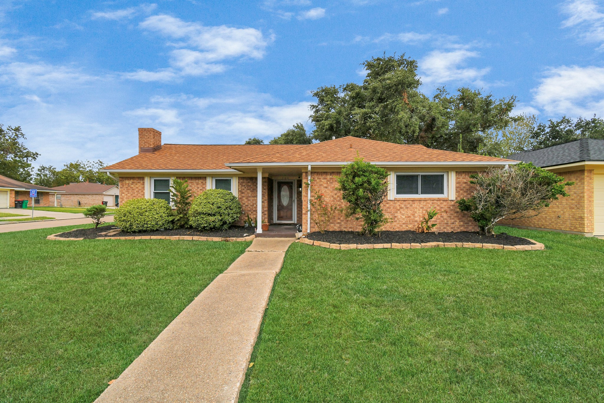 702 Pinebrook Lane Baytown TX 77521