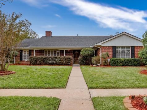 9046 Sandstone Street Houston TX 77036