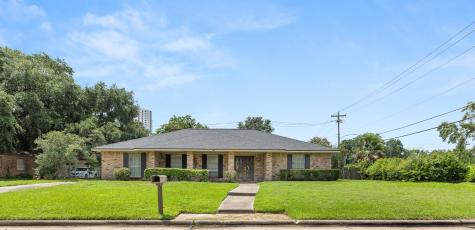 302 Forest Lake Drive Seabrook TX 77586