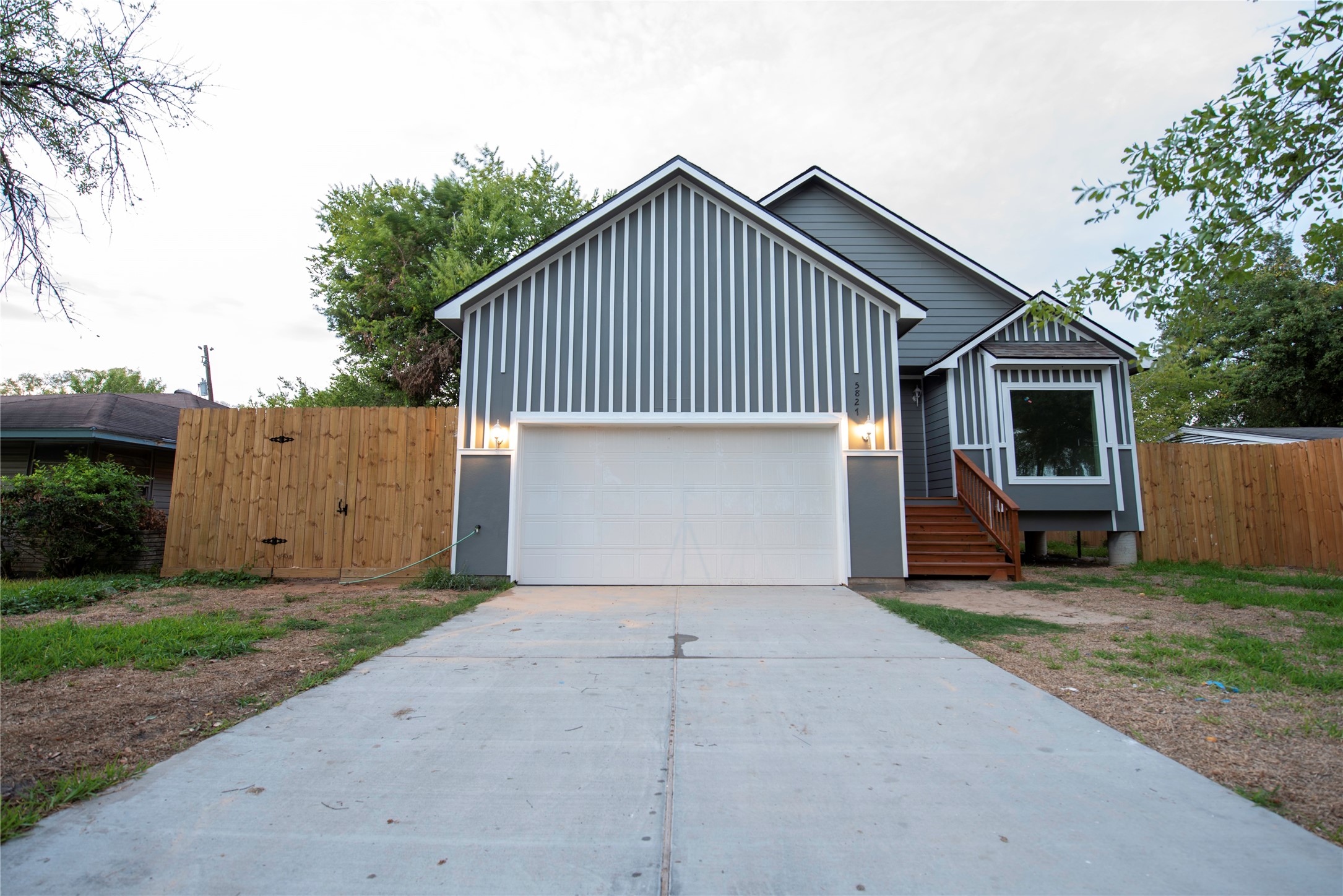 5827 Lyndhurst Drive Houston TX 77033