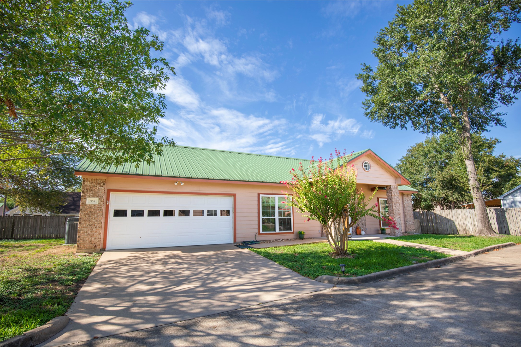 857 Tangle Oaks Court Bellville TX 77418