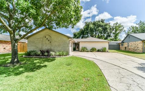 9807 Barmont Drive La Porte TX 77571
