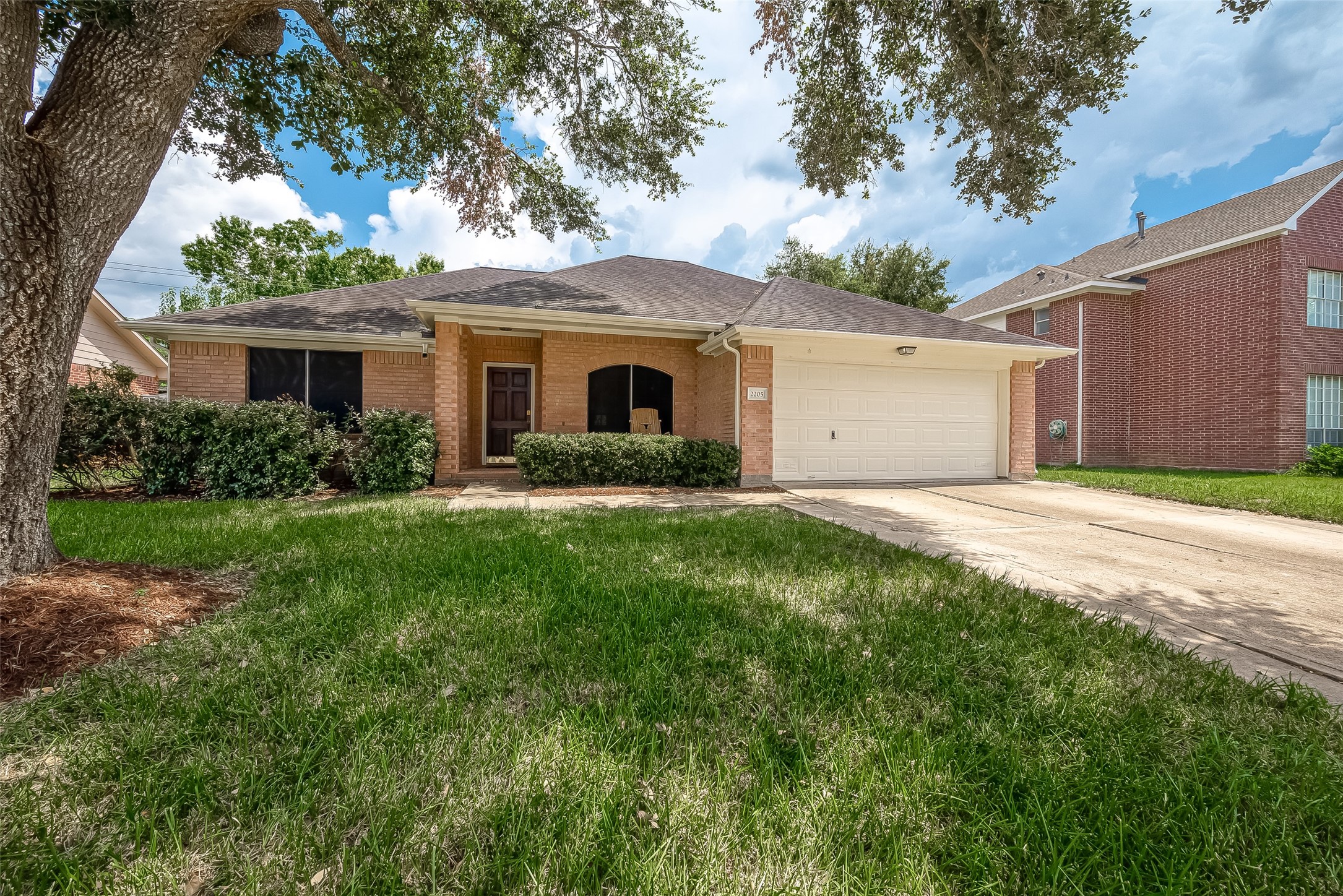 2205 Manchester Lane Pearland TX 77581