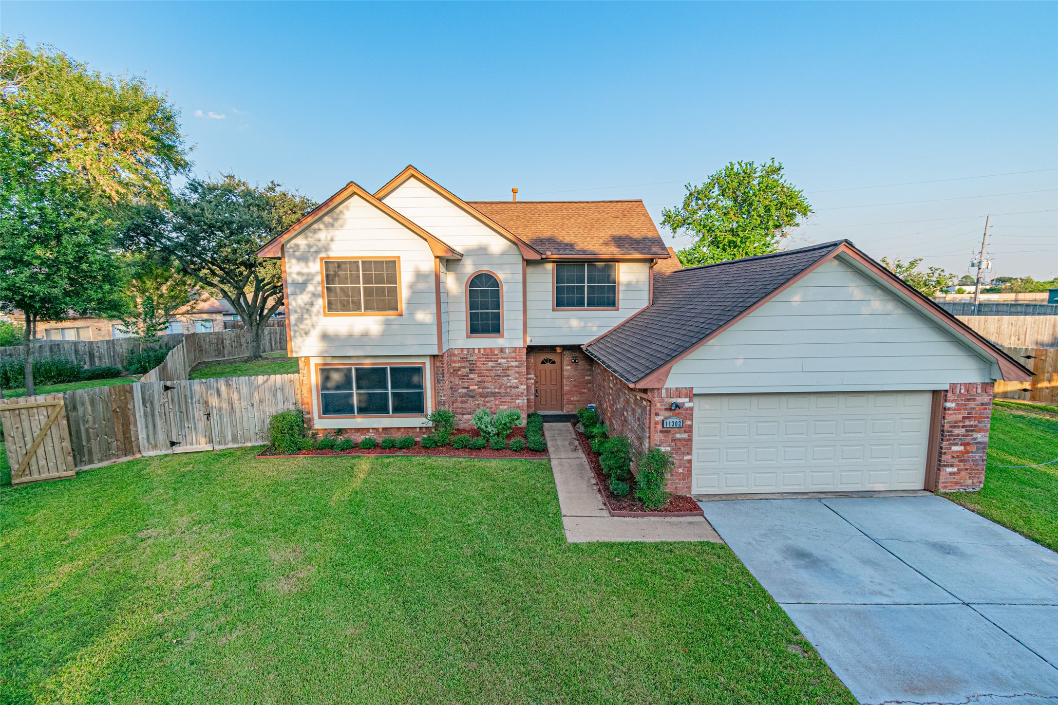 11302 Creighton Court Houston TX 77065