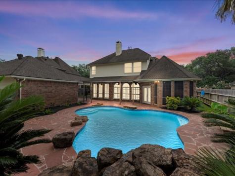 910 Old Valley Way Houston TX 77094