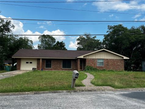 1130 N Franklin Street La Grange TX 78945
