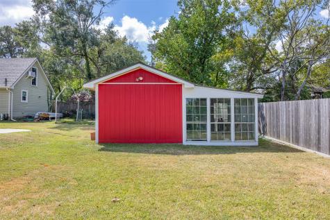 222 N Harris Street Bellville TX 77418