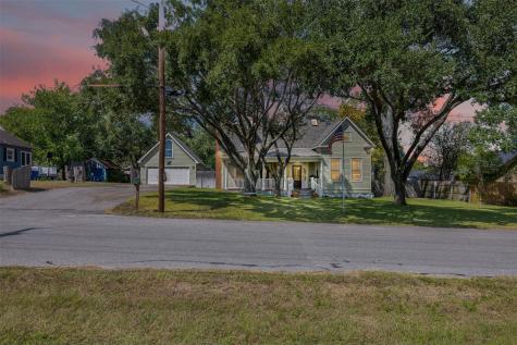 222 N Harris Street Bellville TX 77418