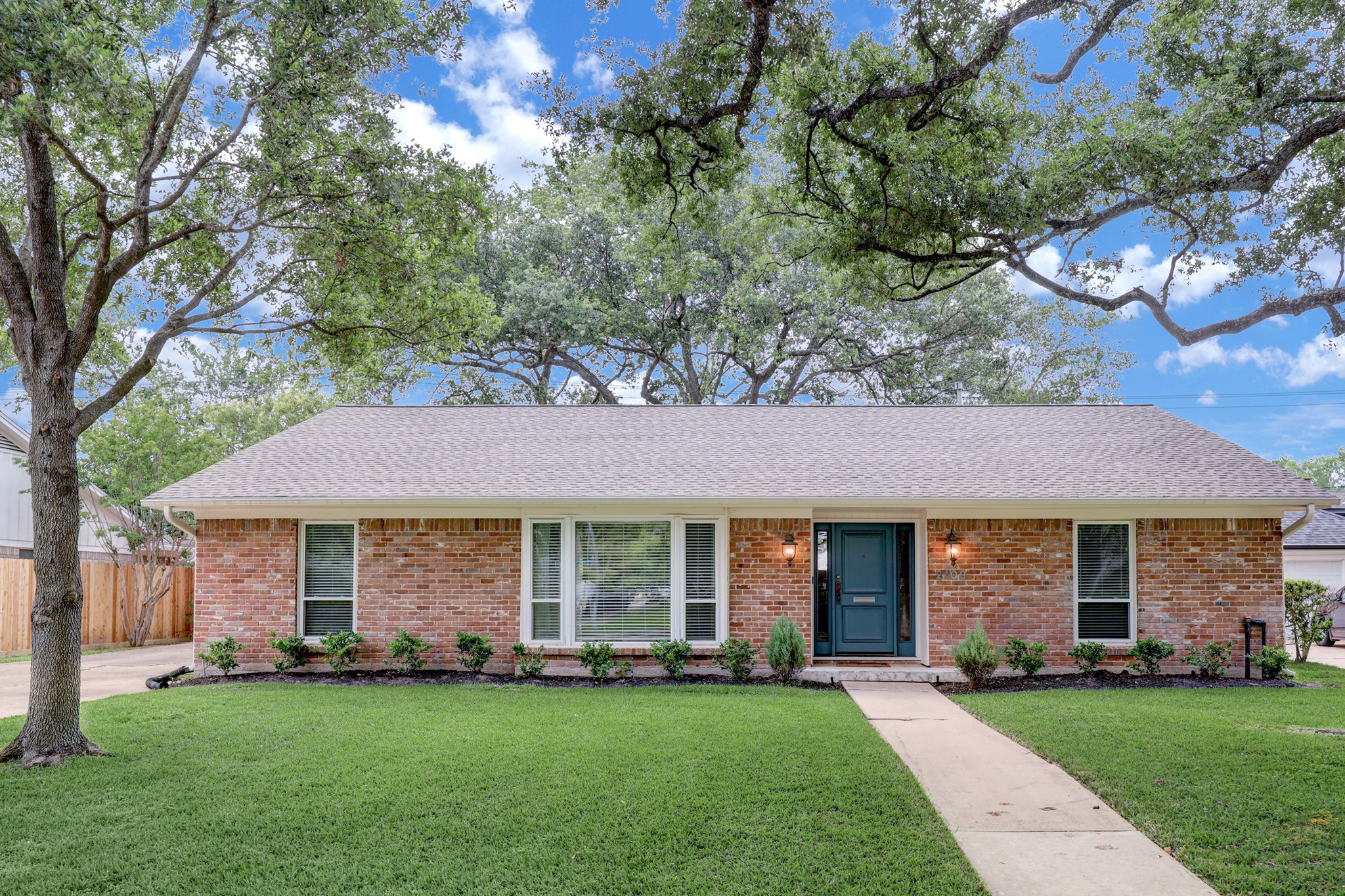 2103 Stoney Brook Drive Houston TX 77063