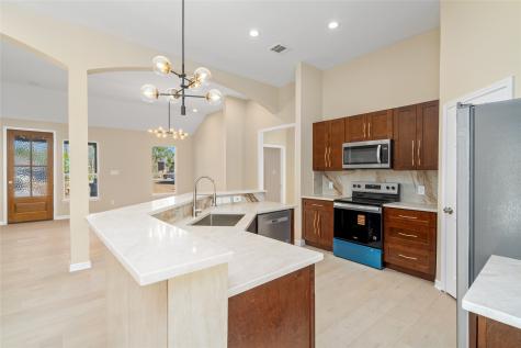 4654 N Teague Street Rosharon TX 77583