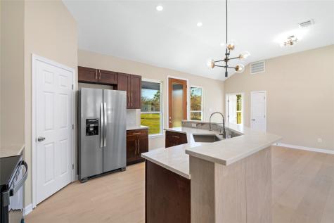 4654 N Teague Street Rosharon TX 77583