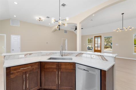 4654 N Teague Street Rosharon TX 77583