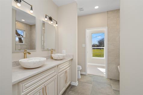 4654 N Teague Street Rosharon TX 77583