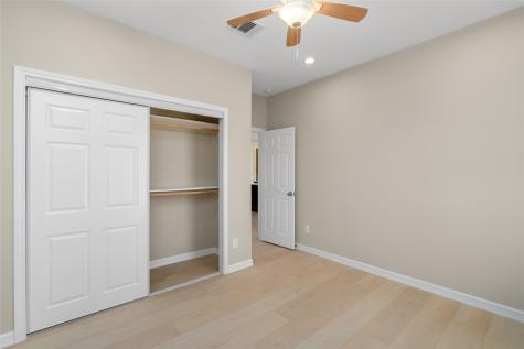 4654 N Teague Street Rosharon TX 77583