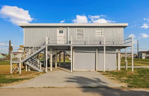 1019 Treaty Drive Surfside Beach TX 77541