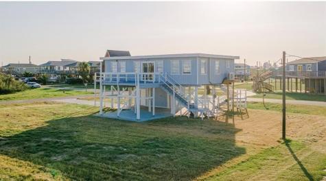 1019 Treaty Drive Surfside Beach TX 77541