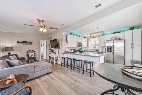 4126 Reeves Drive Galveston TX 77554