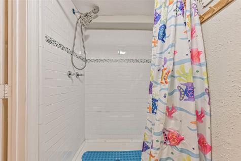 4126 Reeves Drive Galveston TX 77554