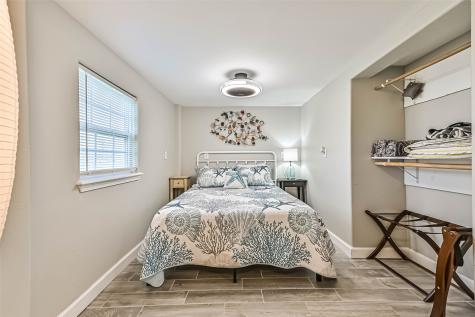 4126 Reeves Drive Galveston TX 77554