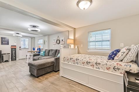 4126 Reeves Drive Galveston TX 77554
