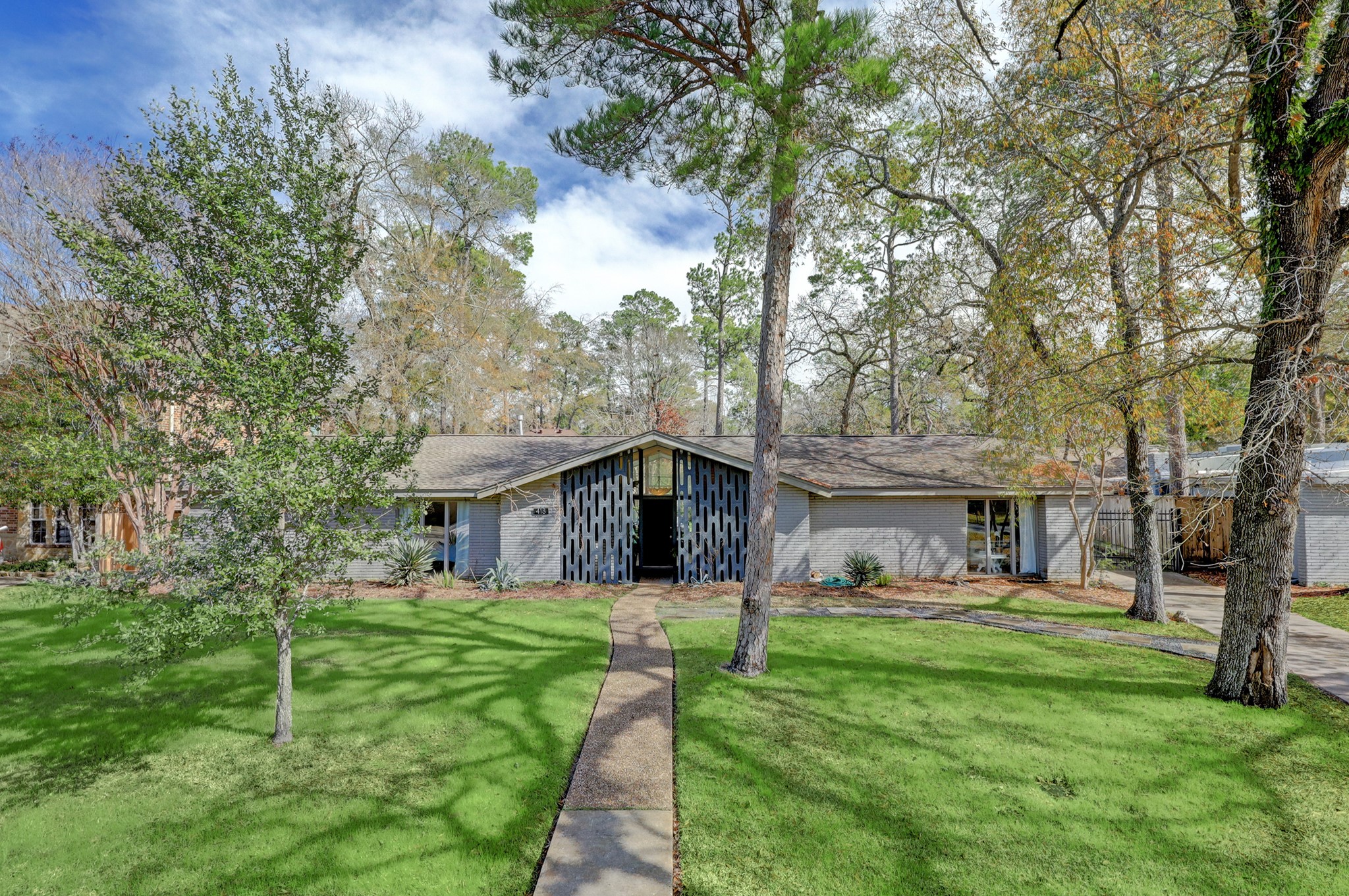 418 E Gaywood Drive Houston TX 77079