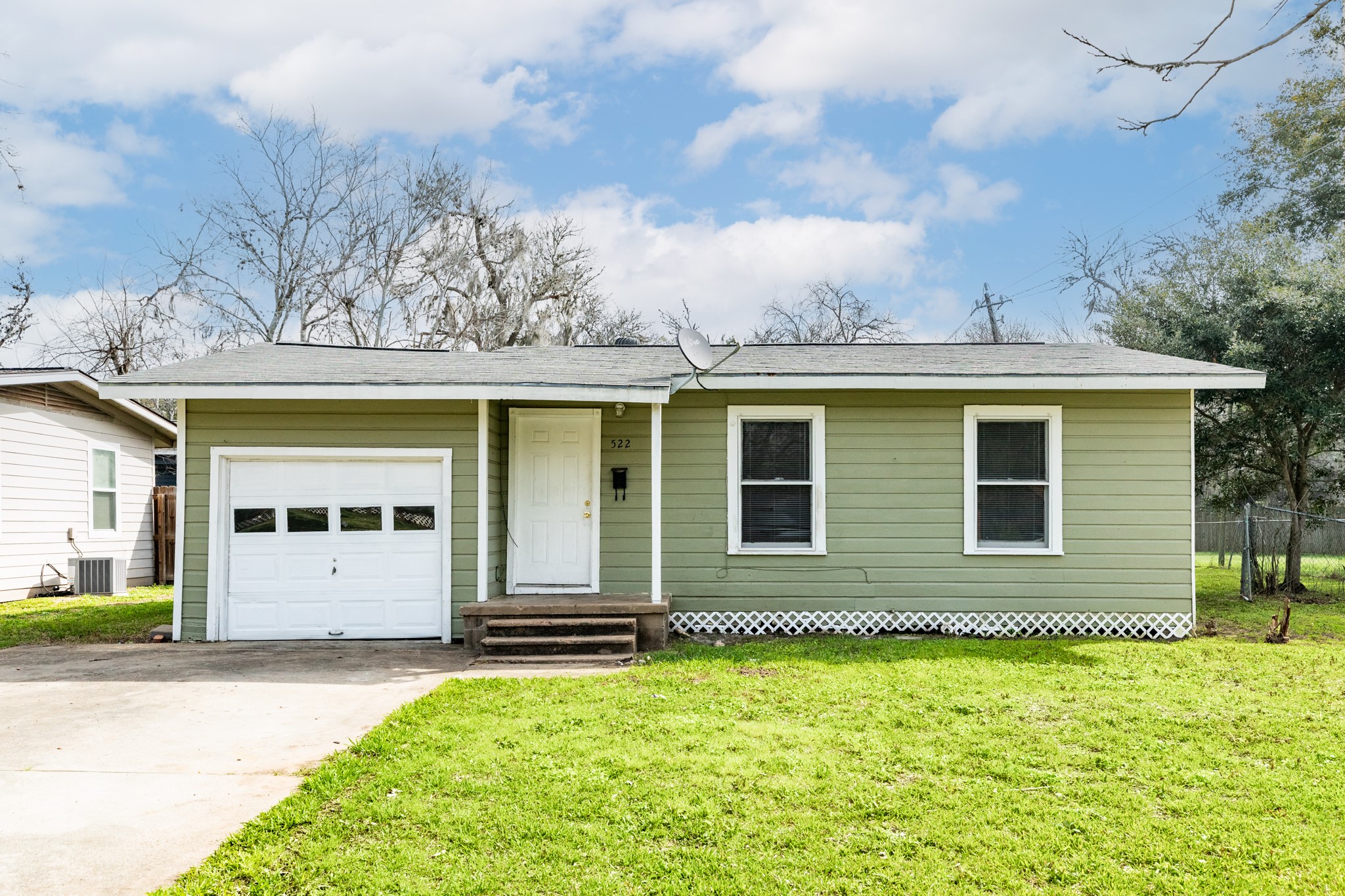 522 Elm Street Lake Jackson TX 77566