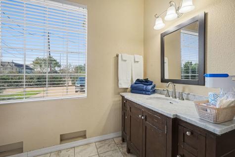 503 Bay Avenue Kemah TX 77565