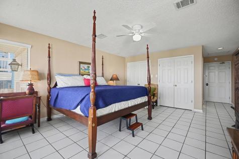 503 Bay Avenue Kemah TX 77565