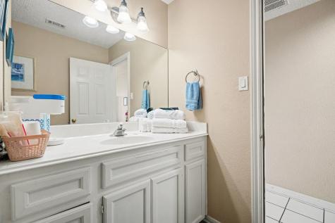 503 Bay Avenue Kemah TX 77565