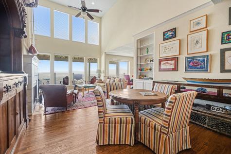 503 Bay Avenue Kemah TX 77565