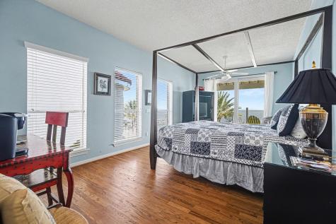 503 Bay Avenue Kemah TX 77565