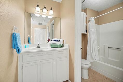 503 Bay Avenue Kemah TX 77565