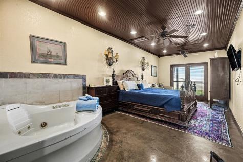 503 Bay Avenue Kemah TX 77565